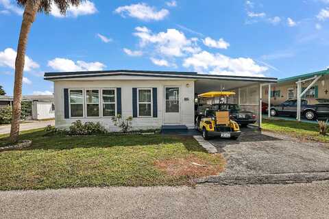 13146 Orange Ave., Grand Island, FL 32735