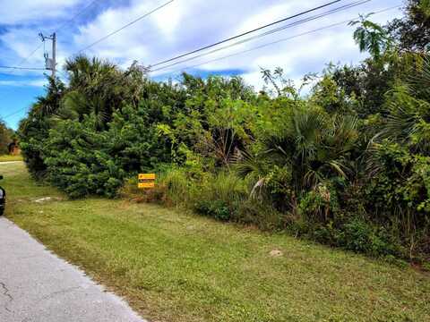 508 Hibiscus Ave, Lehigh Acres, FL 33972