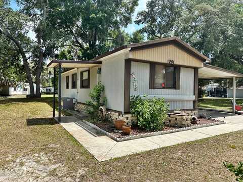 251 Lilac Drive, Fruitland Park, FL 34731