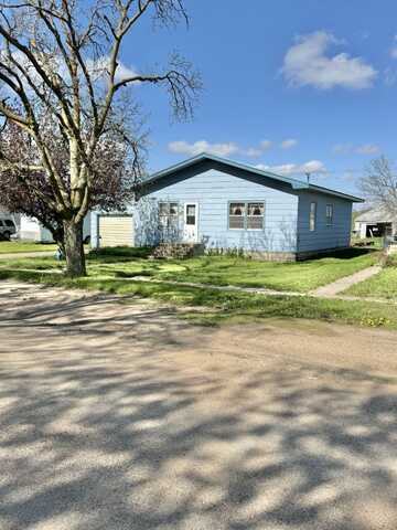 157 South 11th Avenue, Burwell, NE 68823