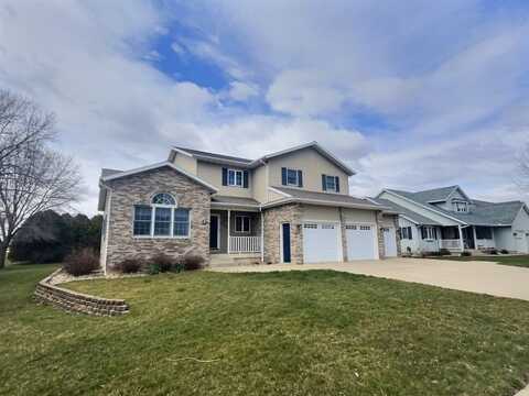 905 Ash Drive, New Hampton, IA 50659