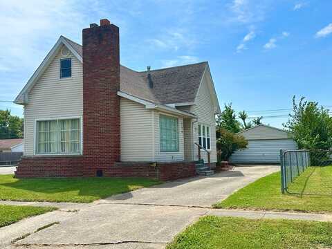 320 E. 2nd Street, Flora, IL 62839