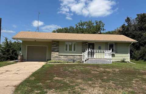 520 Barger Ave, Hebron, NE 68370