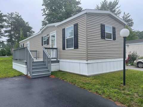 21 Mayflower Dr, Old Orchard Beach, ME 04064