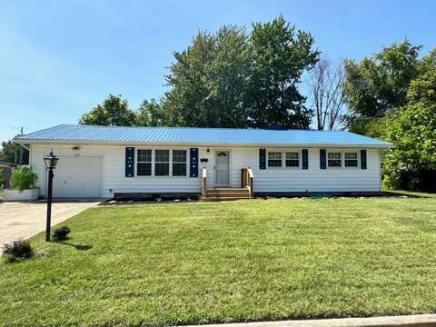 303 N Park Forest Dr, Robinson, IL 62454