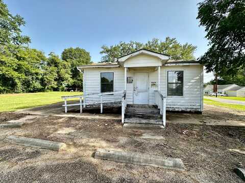 201 3rd Ave West, Linden, AL 36748