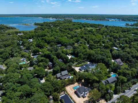 166 FERRY RD, Sag Harbor, NY 11963