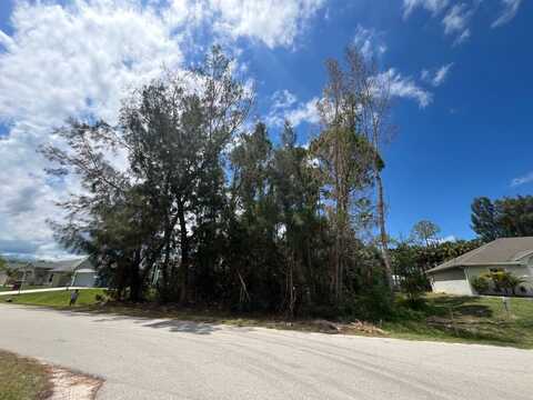 541 Scenic Road SW, Palm Bay, FL 32908