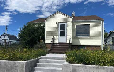 506 South Diamond Avenue, Lusk, WY 82225