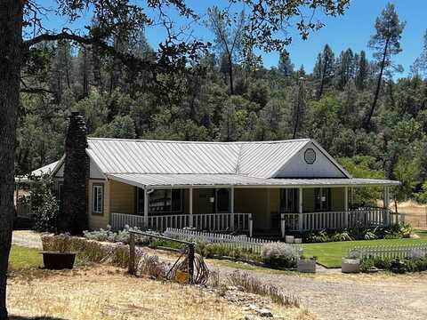 24223 Highway 299E, Bella Vista, CA 96008