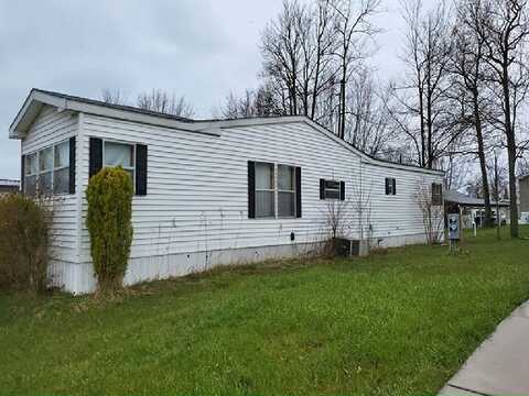 52 Waterview Parkway, Hamburg, NY 14075