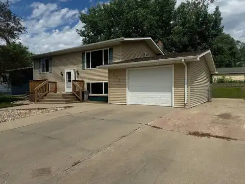 209 West 7th Street, Redfield, SD 57469