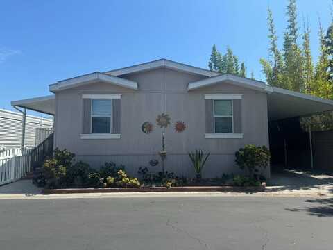 11250 Beach Blvd, Stanton, CA 90680