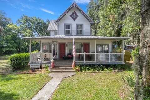 305 Atlantic Ave, Interlachen, FL 32148