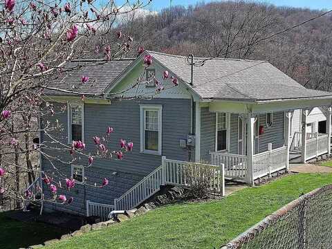 184 Lincoln Street, Grafton, WV 26354