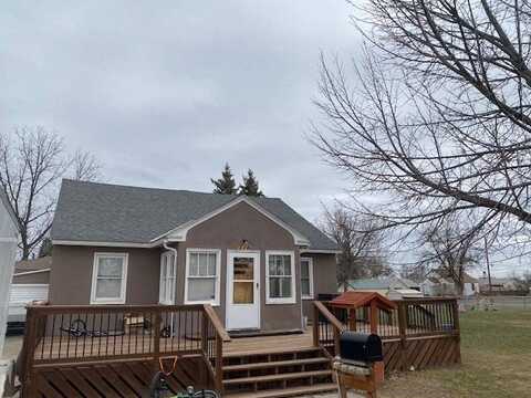 714 4th St SE, Sidney, MT 59270