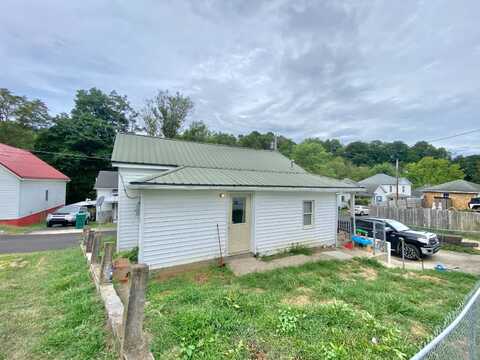 974 Washburns St, Clarksburg, WV 26301