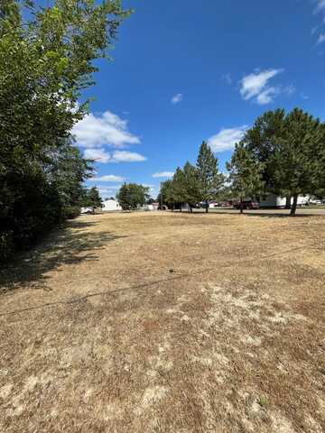 605 S Dawson Ave, Fairview, MT 59221