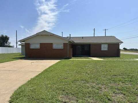 827 S Thirteenth Ave., Fairview, OK 73737