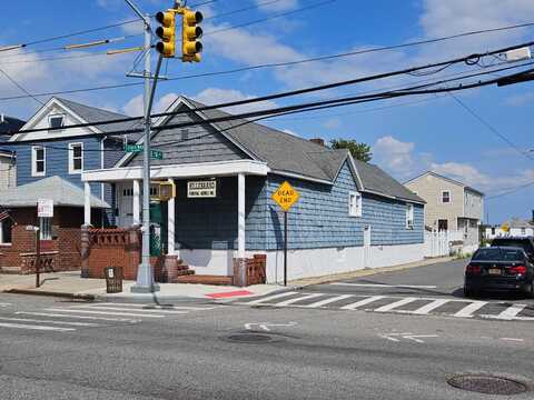 12-38 Crossbay Blvd, Broad Channel, NY 11693