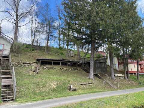 1098 Crystal Lake Rd, West Union, WV 26456