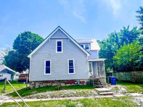 411 S 4th Street, Monmouth, IL 61462