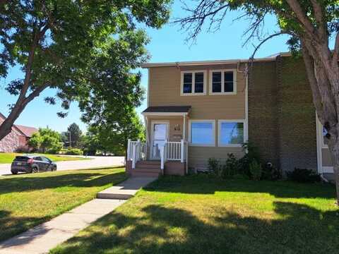 910 Cedar Street, Chadron, NE 69337