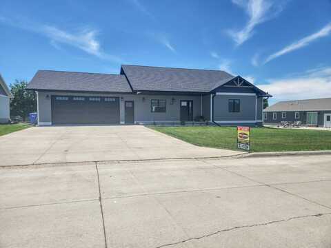 1112 9th Street, Hull, IA 51239