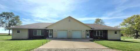 302 S 2nd, Hutsonville, IL 62433