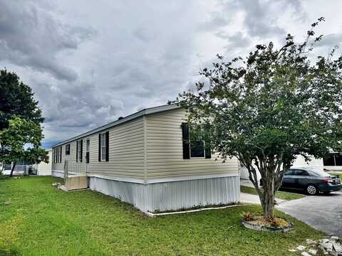 144 Coachlight Ct, Sanford, FL 32773