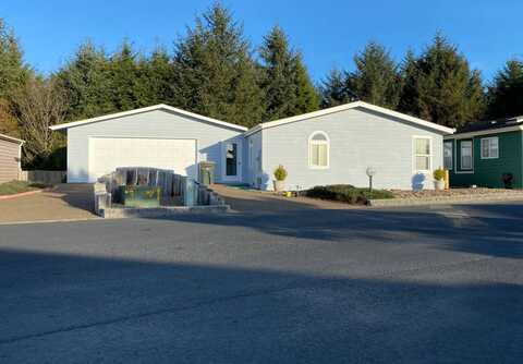 6040 NE Evergreen Ln, Newport, OR 97365