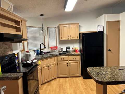302 Choo Choo Ln, Valrico, FL 33594