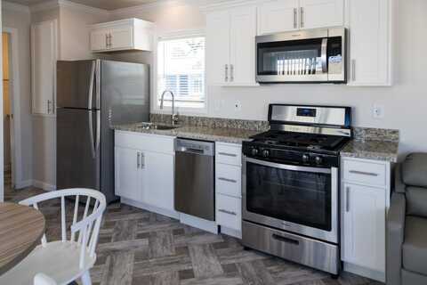 361 Oak Harbor CP, Haines City, FL 33844