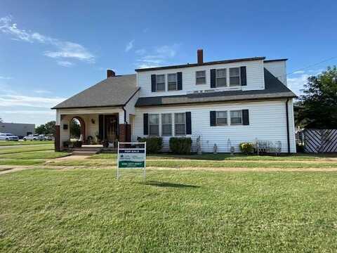 922 3rd St, Alva, OK 73717