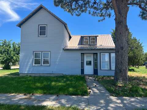 402 Chamberlain St., Rushville, NE 69360