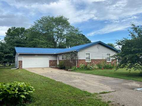 305 W Fort Dr, Palestine, IL 62451