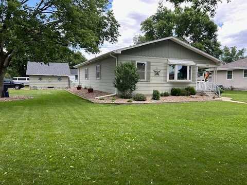 303 M Street, Aurora, NE 68818