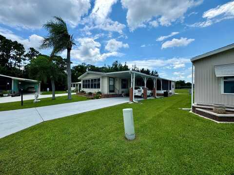 15813 Shoreline Blvd, North Fort Myers, FL 33917