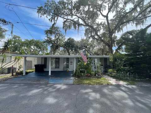 71 Eustis Ave., Tavares, FL 32778