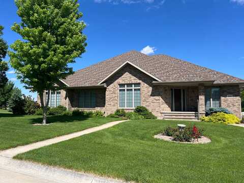 1002 HORSESHOE AVE, Sutton, NE 68979