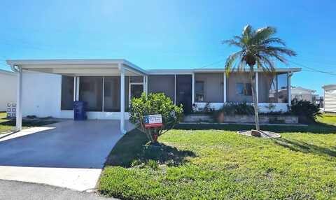 226 3rd St East, Nokomis, FL 34275