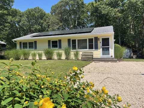 28 Oak Drive, Sag Harbor, NY 11963