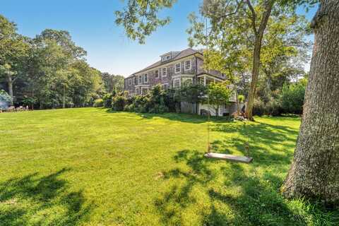 30 Wainscott Stone Road, East Hampton, NY 11975