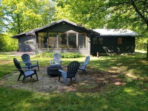 6877W Kimball Dr., Hurley, WI 54534