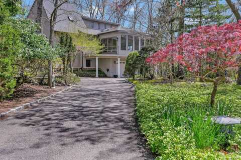 42 Country Club Drive, Shelter Island, NY 11964