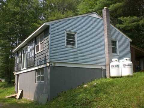 766 N Bush Rd, Johnstown, NY 12095