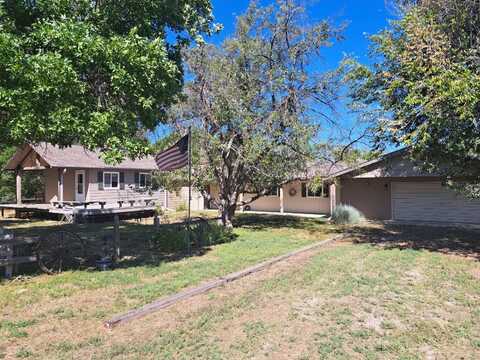 130 Nixon Road, Chadron, NE 69337