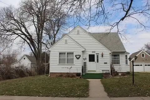 106 E 7th Street, Neligh, NE 68756