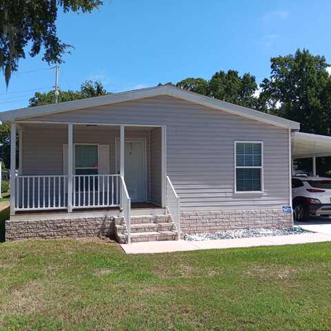 802 E. Colonial Cir., Daytona Beach, FL 32117