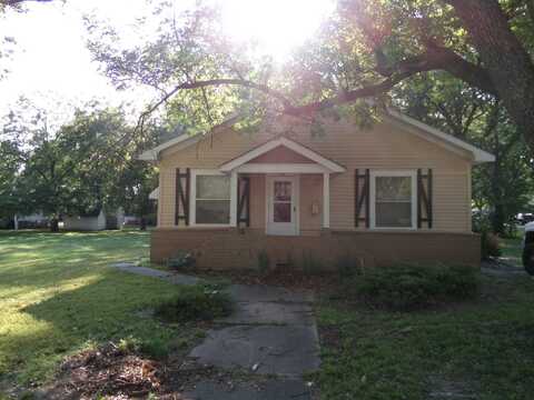 601 N Ozark, Girard, KS 66743